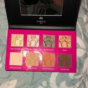 Shaina B eyeshadow palette